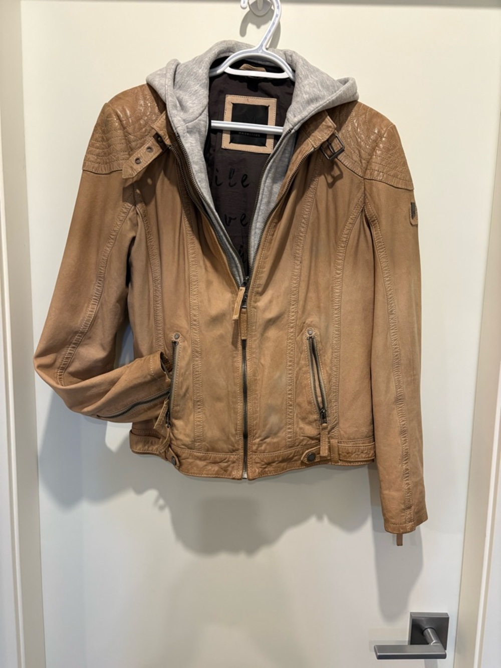 MAURITIUS WITH FULL REMOVEABLE HOODIE LEATHER JACKET EUC